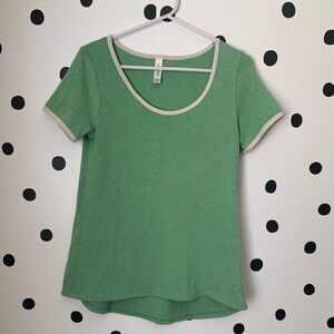 🔥30%OFF🔥EUC lularoe green/cream Highlow Top XXS